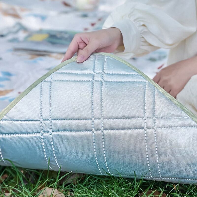 Extra Thick Waterproof Picnic Mat - Portable Moisture-Proof Camping Ground Sheet For Outdoor Lawn