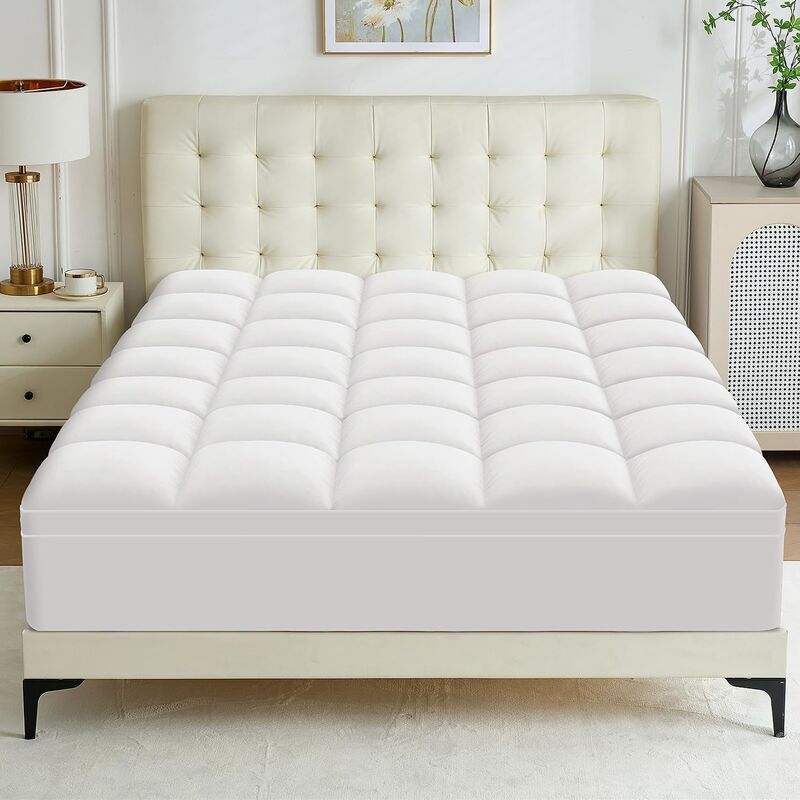 Feather Mattress Pad Providing Even Warmth Distribution and High Purity Feather Filling with Hand Stitched Binding