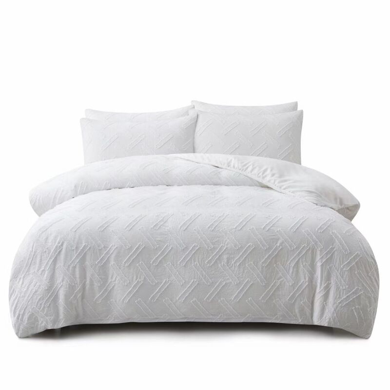 Jacquard Comforter set - 105gsm white jacquard 100% polyester + 85gsm white washed microfiber filled with 220gsm poly  and single needle quilt