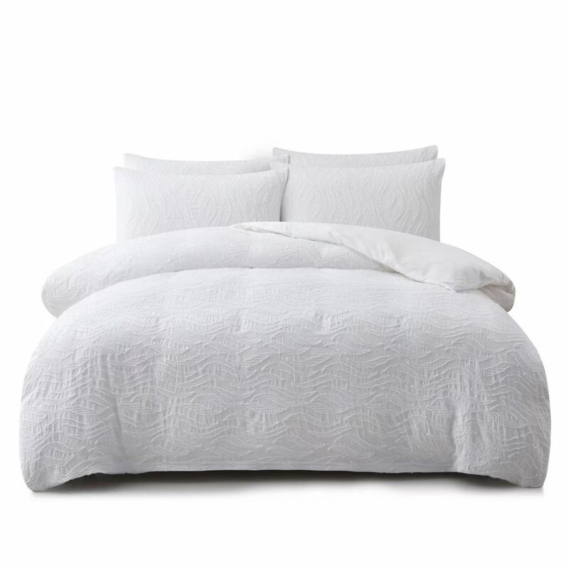 Jacquard Comforter set - 105gsm white jacquard 100% polyester + 85gsm white washed microfiber filled with 220gsm poly  and single needle quilt